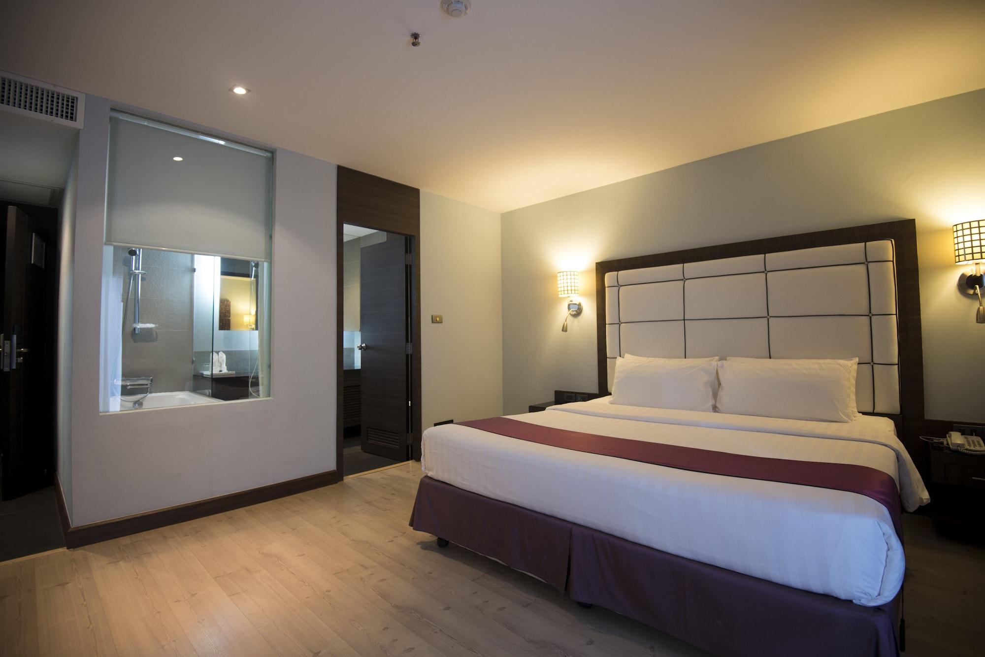 Sukhumvit Suites Hotel Бангкок Екстер'єр фото