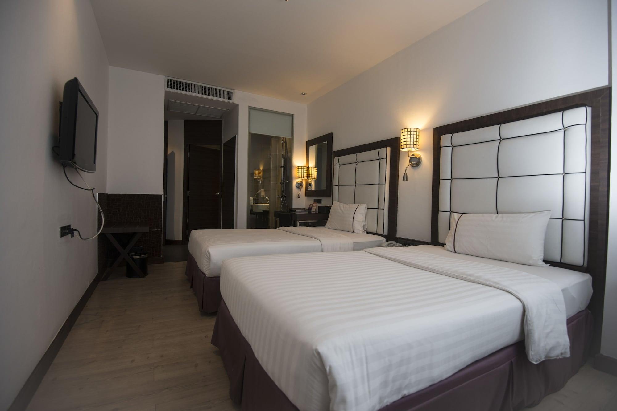 Sukhumvit Suites Hotel Бангкок Екстер'єр фото